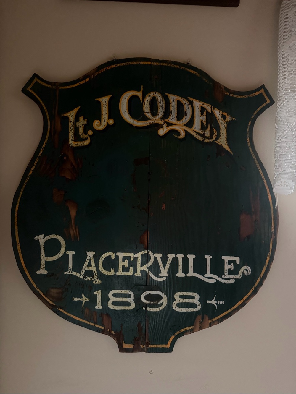 Placerville 1898 Vintage Shield Wall Sign - Green